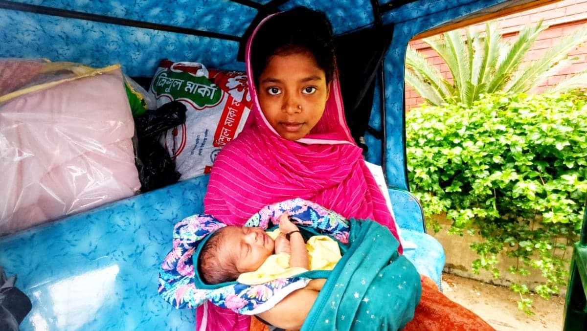 নবজাতক ছেলে শিশুর মা আছে, কিন্তু নেই বাবার পরিচয়।